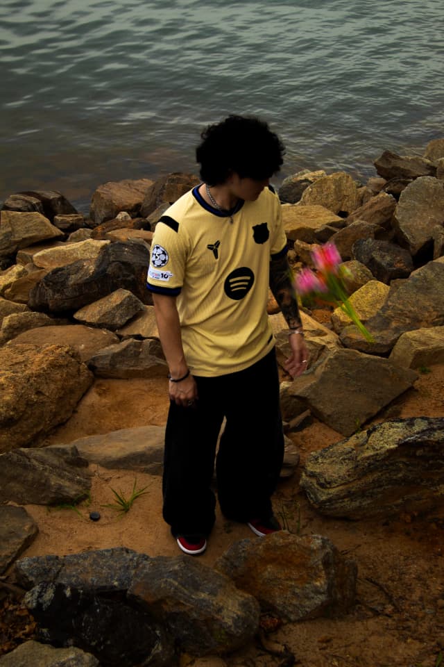 Sam Suen by the lake